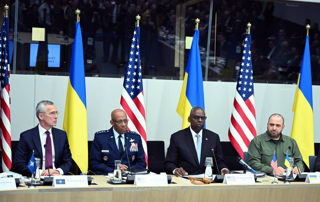 Bakan Güler NATO Karargahı'nda - Resim: 14